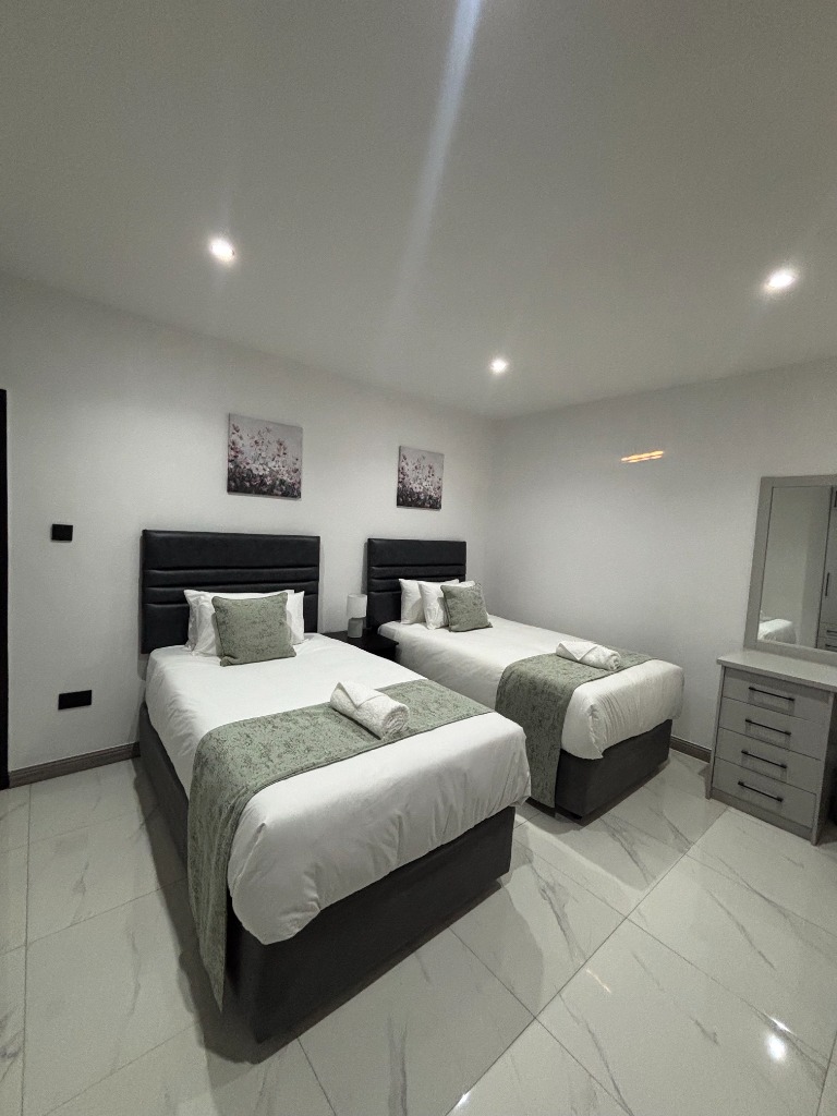 ARMAN Lodge Twin Bedroom